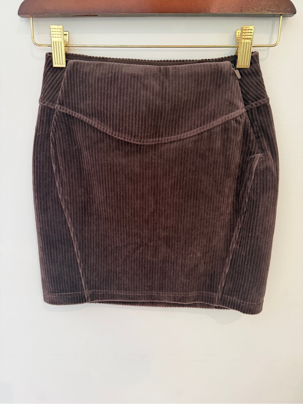 Lululemon Corduroy Skirt in Chocolate Brown Size 0 NWOT